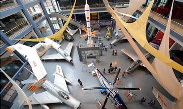 鼓勵引導(dǎo)社會、金融資本投入航空產(chǎn)業(yè)